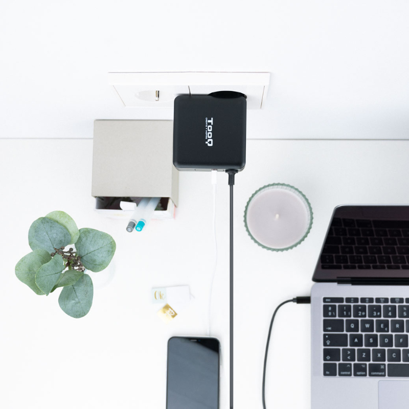 Tooq Carregador portátil conector USB-C 65W Tooq Carregador portátil conector USB-C 65W