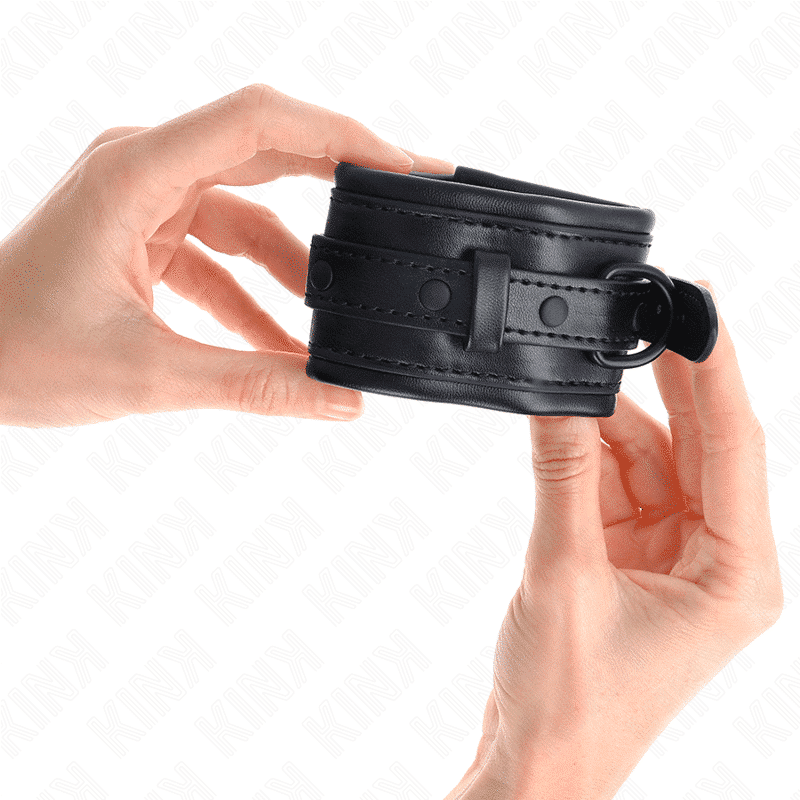 Kink Adjustable Wrist Cuffs 20-30cm Black Kink Adjustable Wrist Cuffs 20-30cm Black