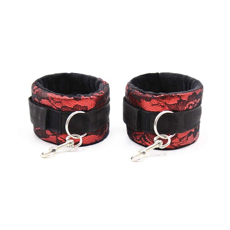 Ohmama Fetish Velvet Restraints with Nylon Strap Ohmama Fetish Velvet Restraints with Nylon Strap